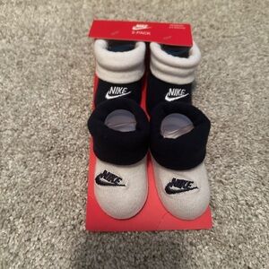 Newborn Nike socks